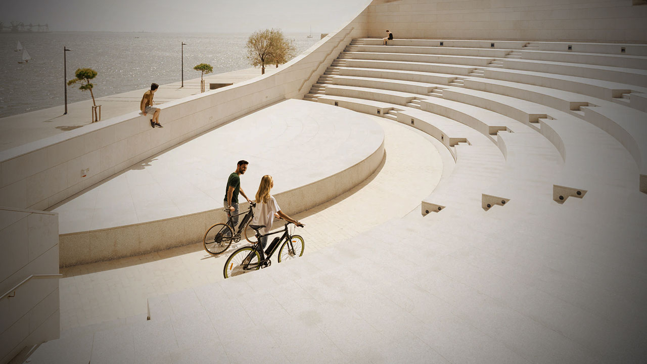 One Moto electric bicycles at an amphitheater